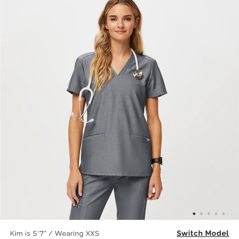 Figs Casma Three-Pocket Scrub Top